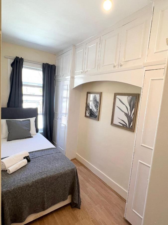 Hôtel Amazing New House In Londres Extérieur photo