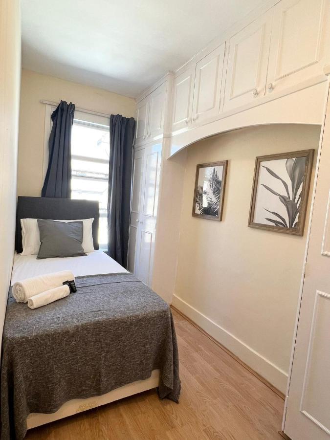 Hôtel Amazing New House In Londres Extérieur photo