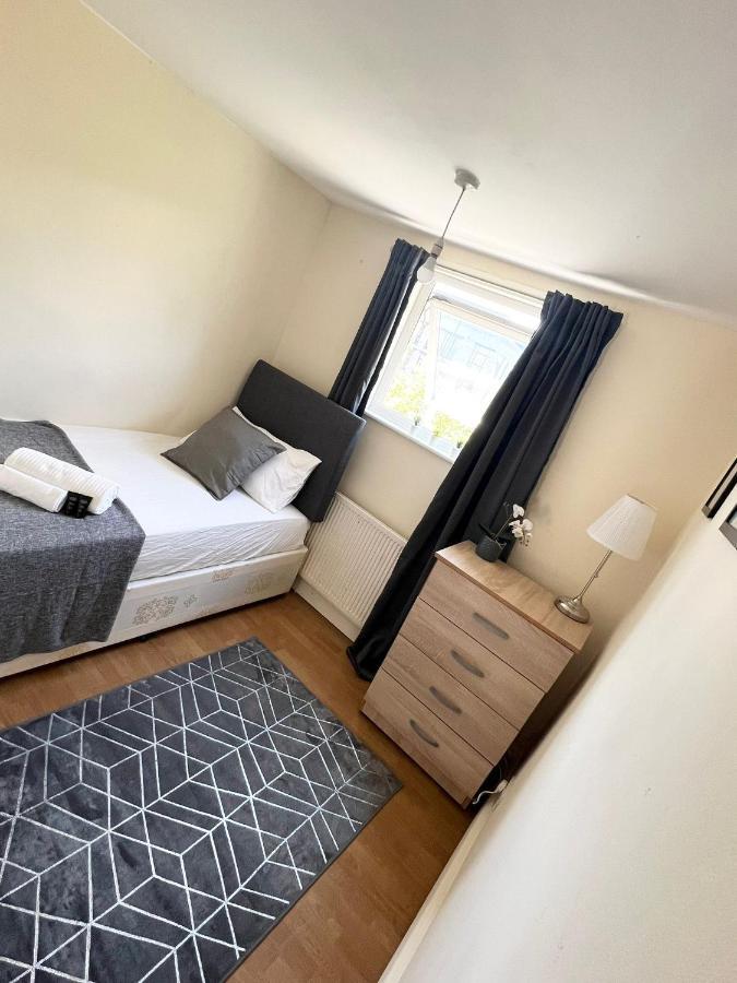 Hôtel Amazing New House In Londres Extérieur photo